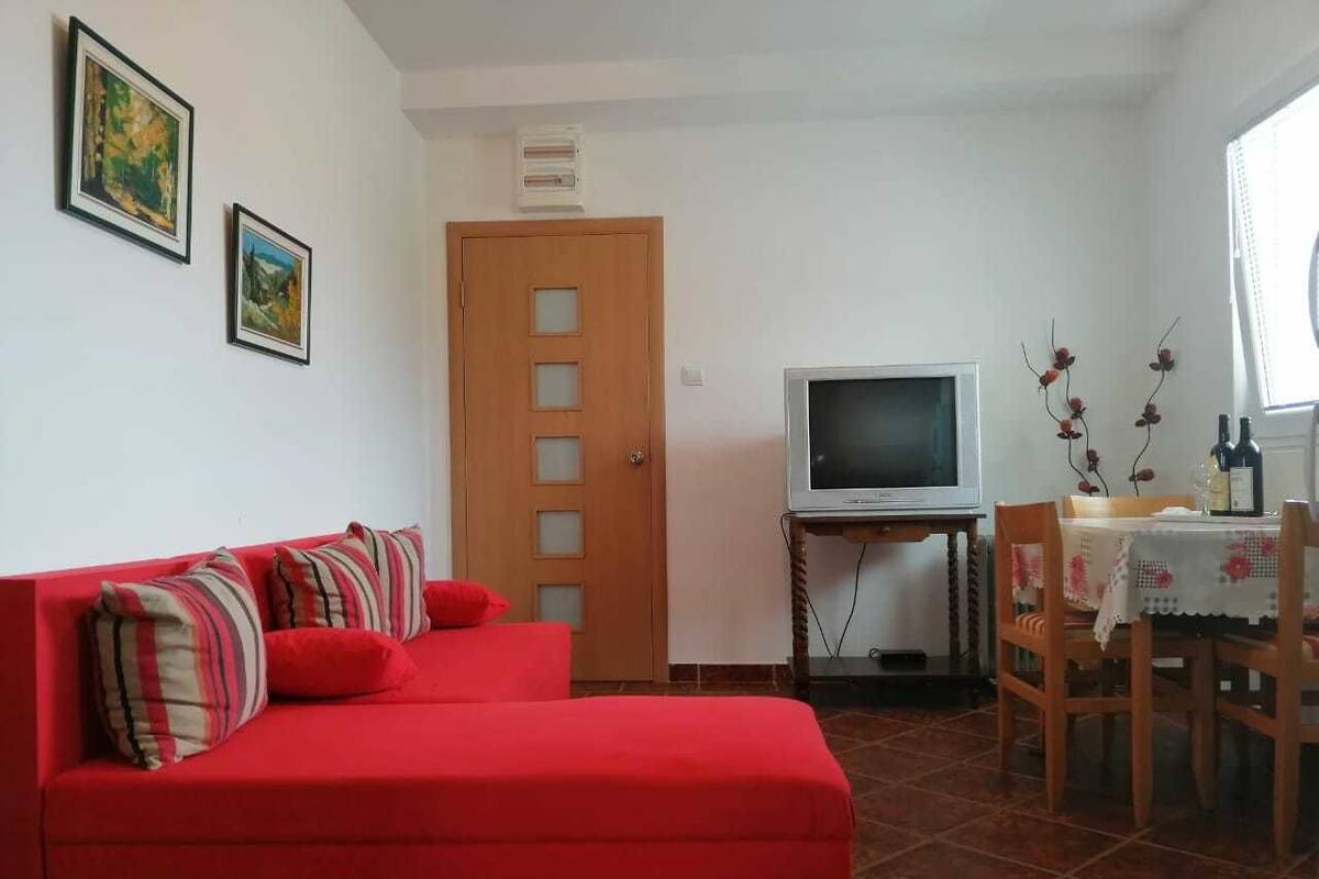 Apartment, Mountain View (4 Adults) | Living area | TV