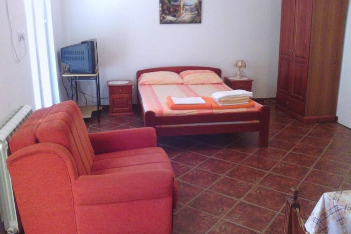 Studio, Sea View (2 Adults) | Soundproofing, iron/ironing board (on request), travel crib, WiFi (free)