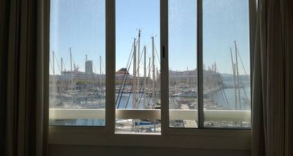 T1 Meerblick Hafen von Toulon ......