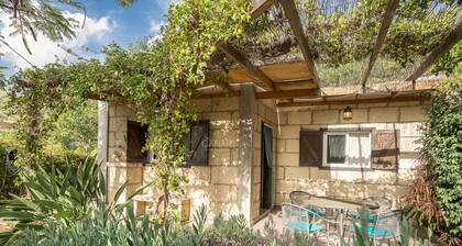 Charmante Casita mit privatem Pool und Garten im grünen Malpais de Ca
