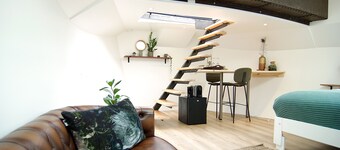 Central & Modern Eco-Houseboat 10 min walk to center