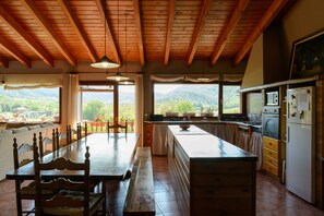 Dining - Can MiA, charming house, in La Vall d'en Bas (Sant Esteve d'en Bas)