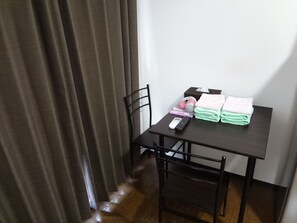Interior - Easy access to Tenjin and Hakata Sta.!  (Fukuoka)
