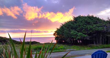 Tide Walk~ Ocean View Yachats