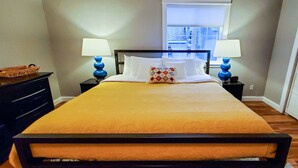 2 bedrooms, WiFi, bed sheets - Tide Walk~ Ocean View Yachats (Yachats)