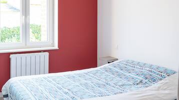 6 Schlafzimmer, Bügeleisen/Bügelbrett, WLAN