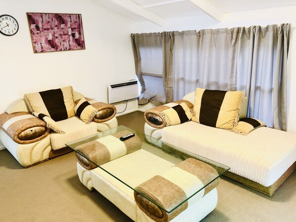 Family House, 2 Bedrooms | Living room