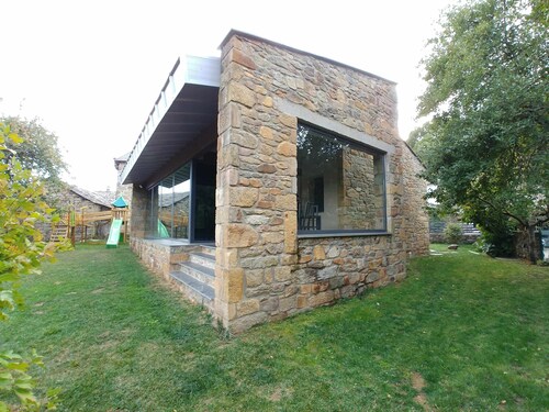 BEAUTIFUL INDEPENDENT HOUSE IN SANABRIA