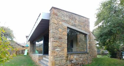 BEAUTIFUL INDEPENDENT HOUSE IN SANABRIA