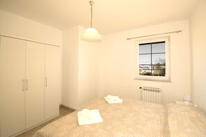 2 Schlafzimmer, Bügeleisen/Bügelbrett, WLAN, Bettwäsche