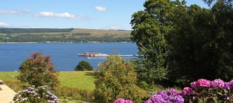 Rowan Cottage, situé à la campagne près de Dunoon, accueille les animaux de compagnie pour 6 personnes, Visit Scotland 4 star