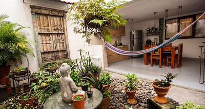 Alameda House a beautiful apartment located in Medellín