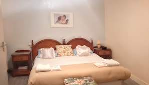 2 chambres, bureau, fer et planche à repasser, Wi-Fi gratuit