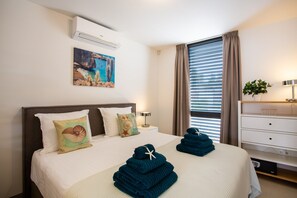 2 bedrooms, in-room safe, iron/ironing board, travel cot