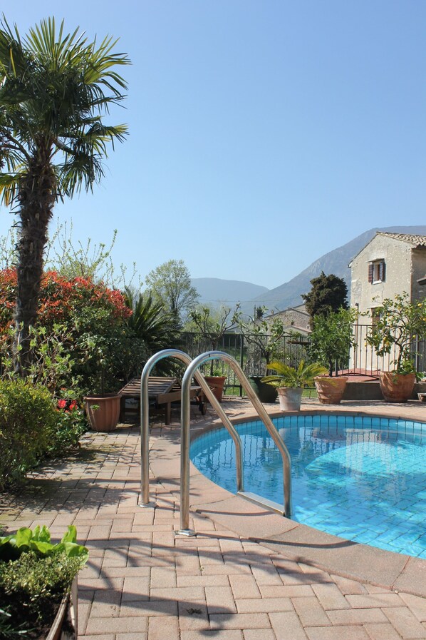 Pool - CASA MARGHERITA - a pearl in the tranquility of the hills (caprino Veronese)