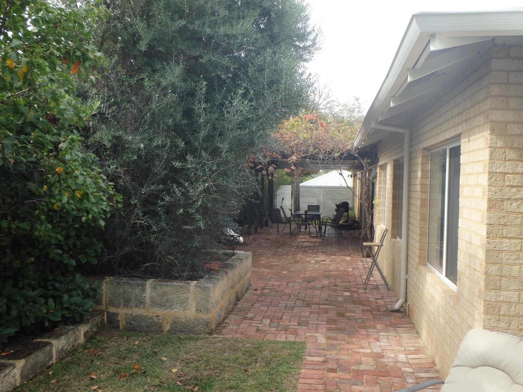 Family house available — image 4