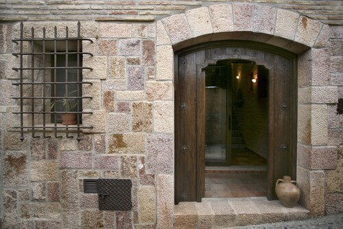 Rural house in the historic center of Alquézar with privileged views