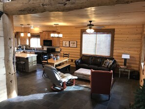 Smart TV, fireplace, DVD player, ping pong