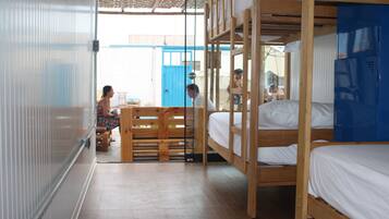 Laptop workspace, blackout curtains, free WiFi, bed sheets