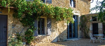 Authentic Stone Farmhouse with Private Pool – Bouchet, Drôme Provençale