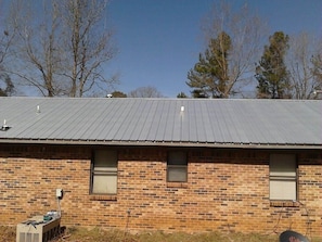 Property grounds - Lovely 4 bdr vacation living (Lake)