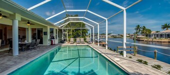 Just a stone's throw to the Cape Harbor marina