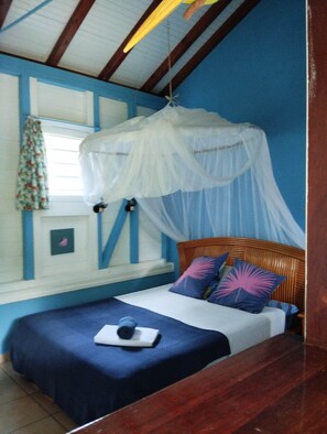 1 chambre, fer et planche à repasser, Wi-Fi gratuit, draps fournis