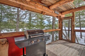 Property grounds - Waterfront Conway Vacation Rental w/ Deck! (Conway)
