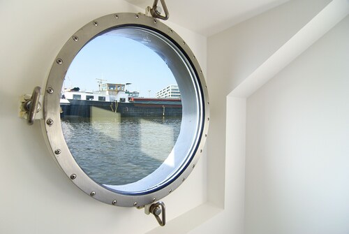 Studio central et moderne sur Eco-Houseboat! 
