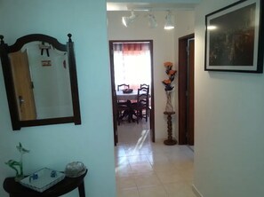 Dining - Apis Yellow Apartment, Lift, Cable TV, Wifi (Rinchoa)