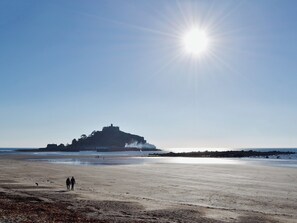 Beach - 2 bedroom accommodation in Trewellard, near St Just (Trewellard, near St Just)