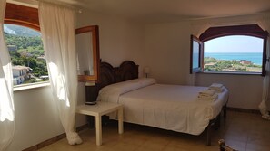 2 bedrooms, iron/ironing board, travel cot, free WiFi