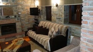 Smart-TV, peis, fotballspill og bordtennis