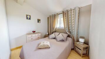 2 Schlafzimmer, Bügeleisen/Bügelbrett, Internetzugang