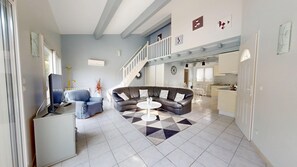 Fernseher, Tischtennisplatte