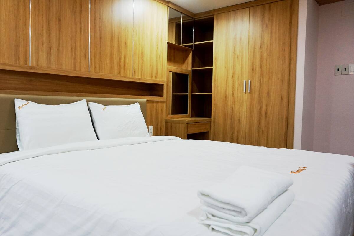 Schreibtisch, kostenloses WLAN