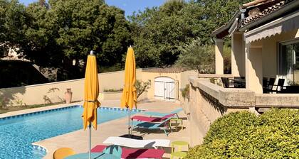La Villa des Amoureux, charme en DrÎme Provençale, avec piscine sécurisée