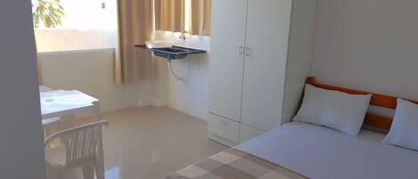 1 室のベッドルーム、WiFi、ベッドシーツ