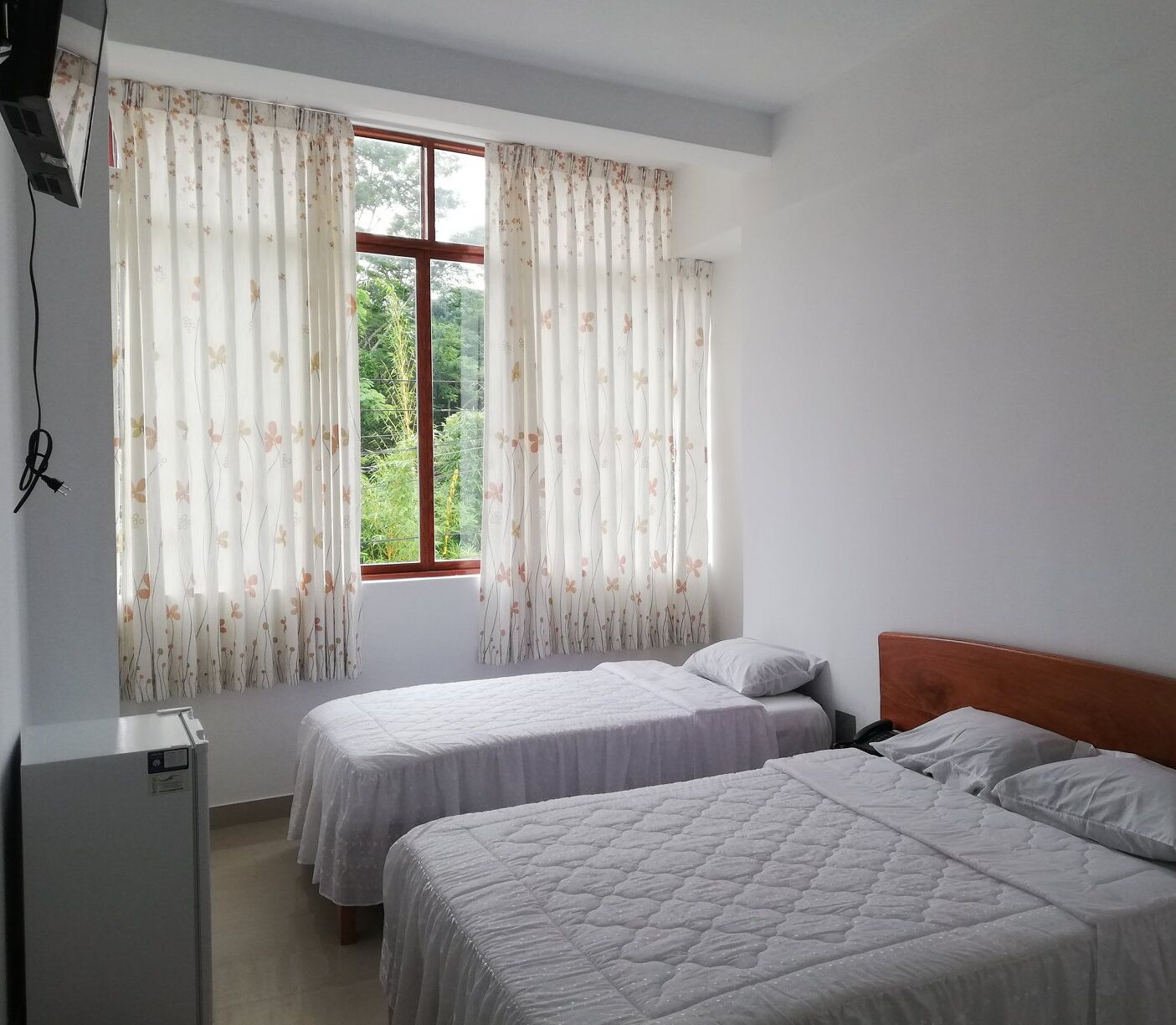 Minibar, coffres-forts dans les chambres, Wi-Fi gratuit, draps fournis