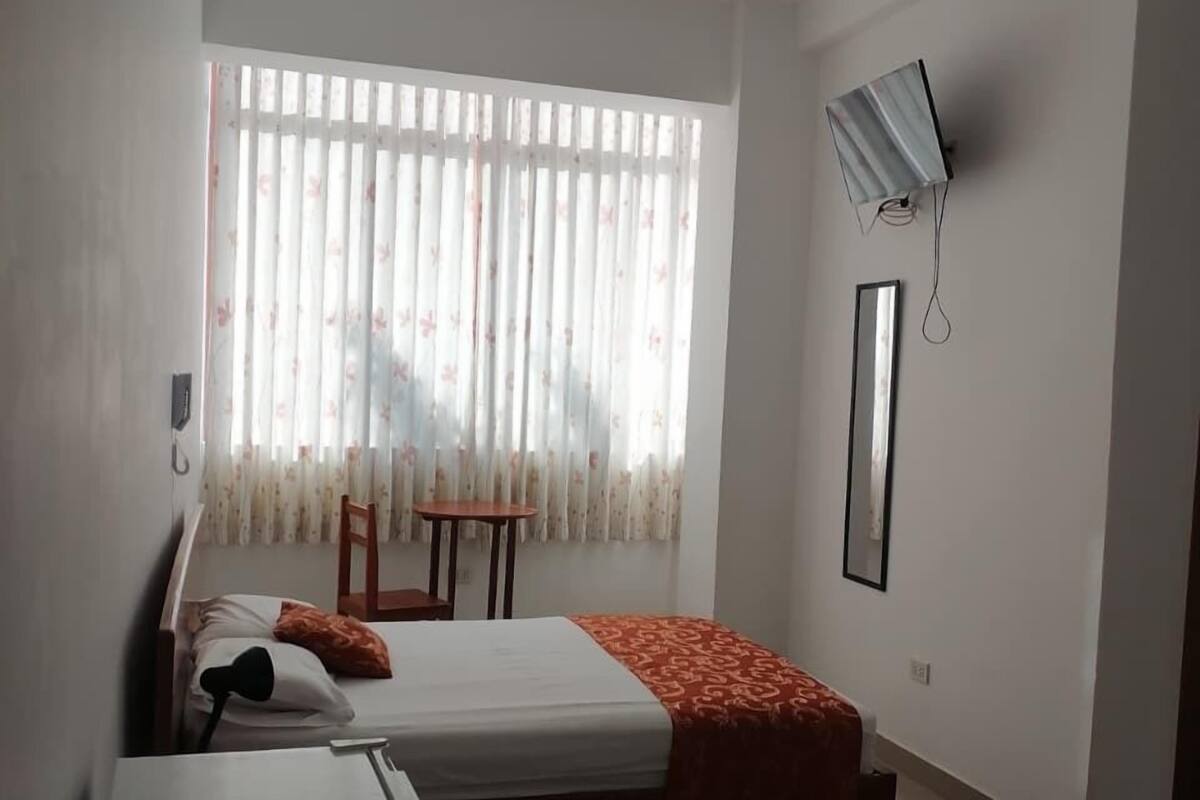 Frigobar, cofres nos quartos, Wi-Fi de cortesia, roupa de cama
