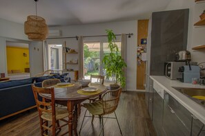 Interior - House for rent, private garden, Drôme Provençale (Saint-Paul-Trois-Châteaux)