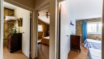 4 chambres, fer et planche à repasser, Wi-Fi gratuit