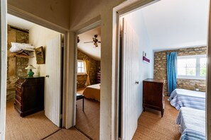4 bedrooms, iron/ironing board, free WiFi, bed sheets