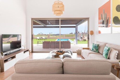 Villa familiale unique, ample. Vues stupéfiantes! 