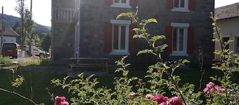 Newly renovated, listed vacation rental located less than 100 m from the lake,