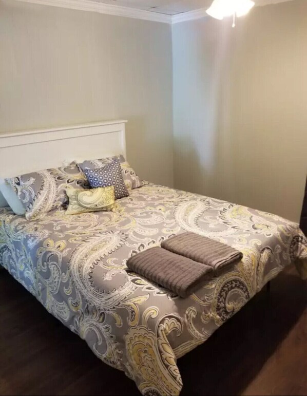 4 Schlafzimmer, Bügeleisen/Bügelbrett, Reisekinderbett, WLAN