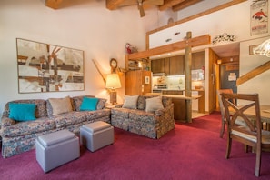 TV, fireplace, DVD player
