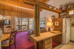 TV, fireplace, DVD player