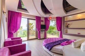 4 bedrooms, free WiFi