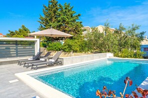 Outdoor pool - Apartments with Pool and Balcony (Novalja)